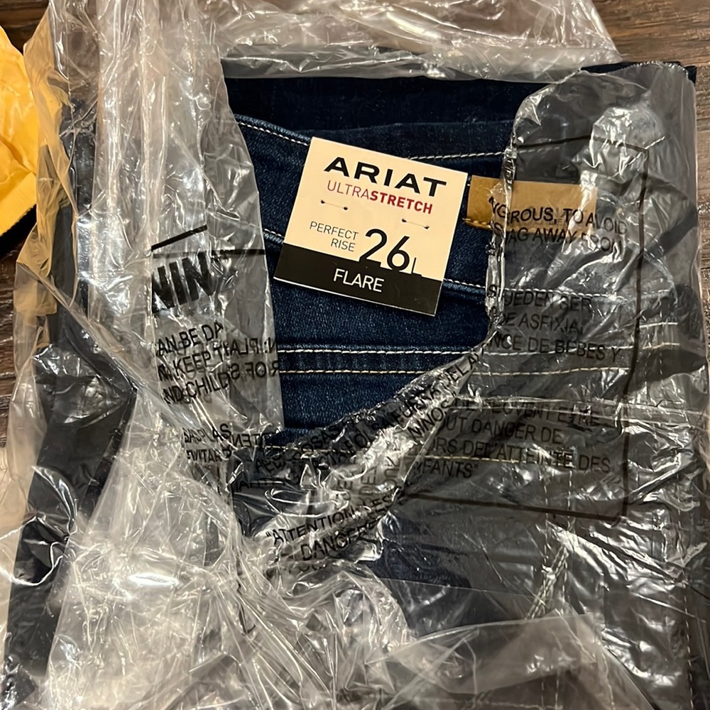 Ariat flare jeans- NEW